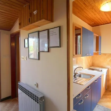 Apartment Ferienwohnung Franjo In Altstadnaehe, Parkplatz Privat, Klimatisiert, Ruhige Lage