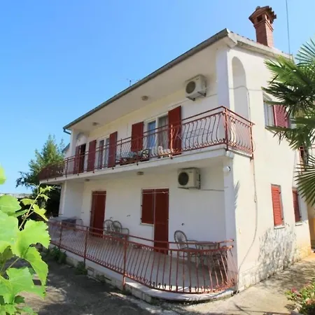 Apartment Ferienwohnung Franjo In Altstadnaehe, Parkplatz Privat, Klimatisiert, Ruhige Lage